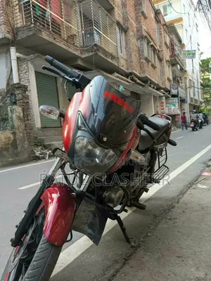 বাজাজ পালসার ১৫০ ২০১২ রেড
