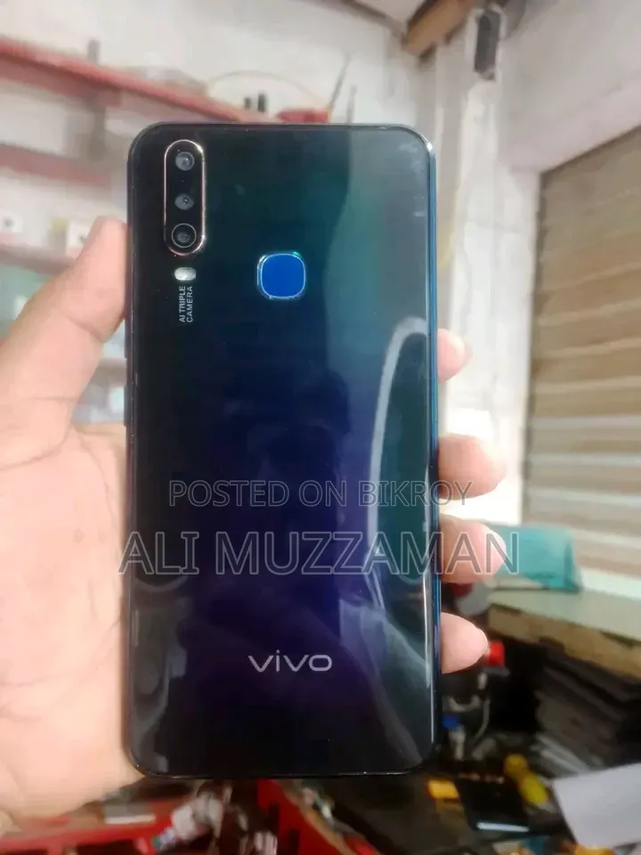 Vivo Y12 64 GB Blue