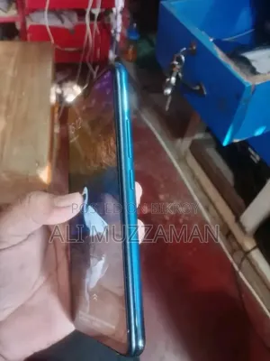 Vivo Y12 64 GB Blue