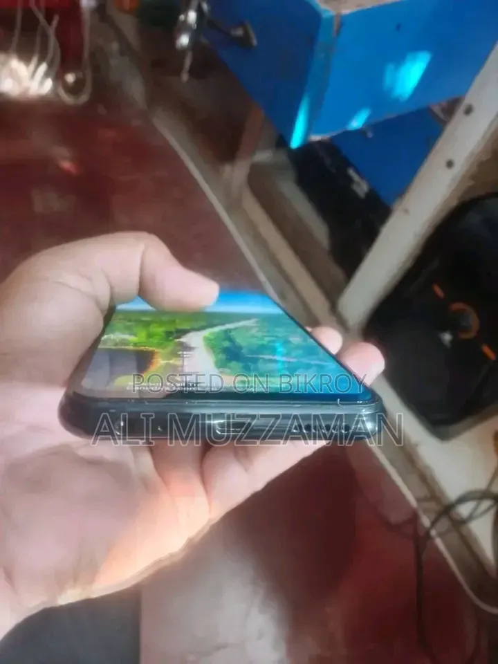 Vivo Y12 64 GB Blue