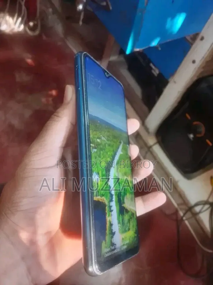 Vivo Y12 64 GB Blue