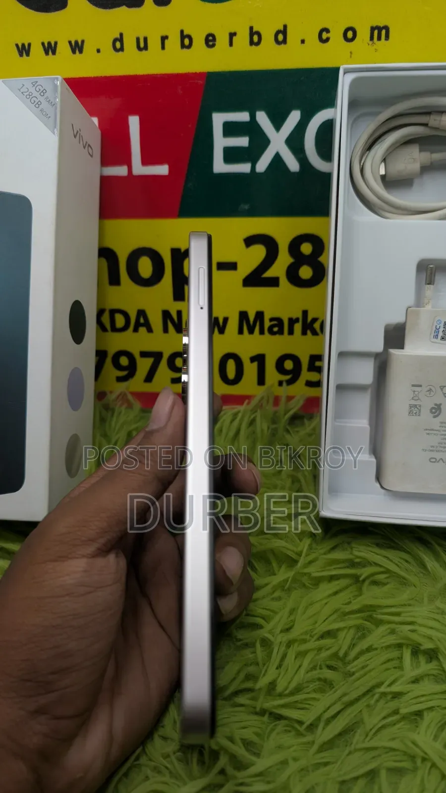 Vivo Y04 128 GB Silver