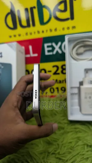 Vivo Y04 128 GB Silver