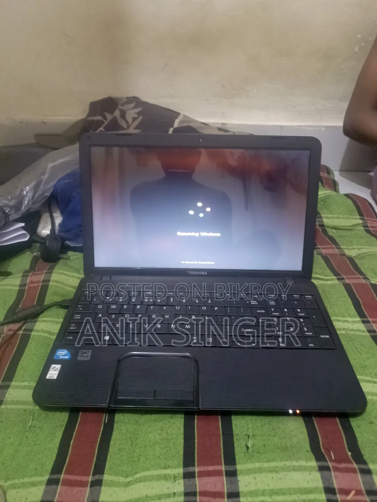 Laptop Toshiba 4GB HDD 32GB