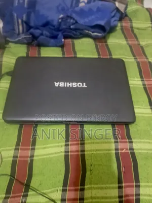Laptop Toshiba 4GB HDD 32GB