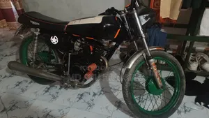 ইয়ামাহা অ্যারোক্স ২০০৪ ব্ল্যাক