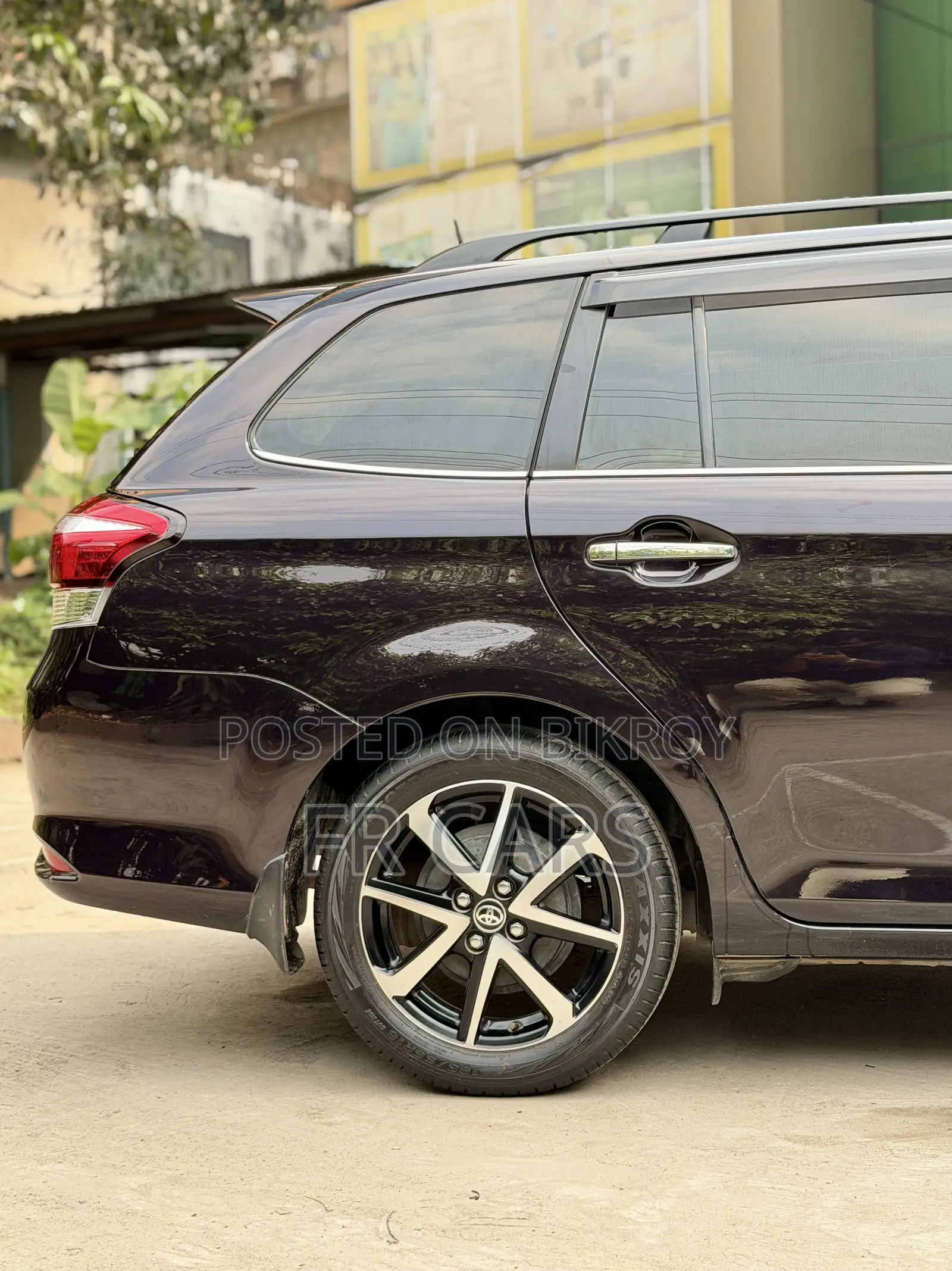 Toyota Corolla Fielder 1.5 Hybrid FWD 2018 Purple