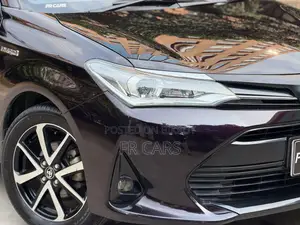 Toyota Corolla Fielder 1.5 Hybrid FWD 2018 Purple
