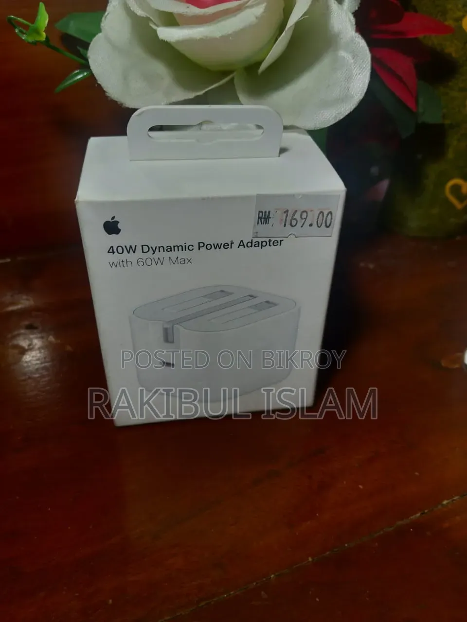iPhone 18 Pro Max And 40w Original Charger + Backpart