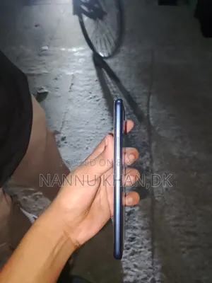 ভিভো ওয়াই২০ ৬৪ জিবি নীল