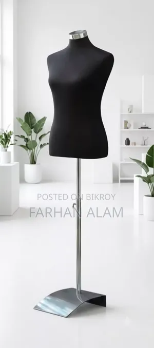 Maniquin Female/ Doll