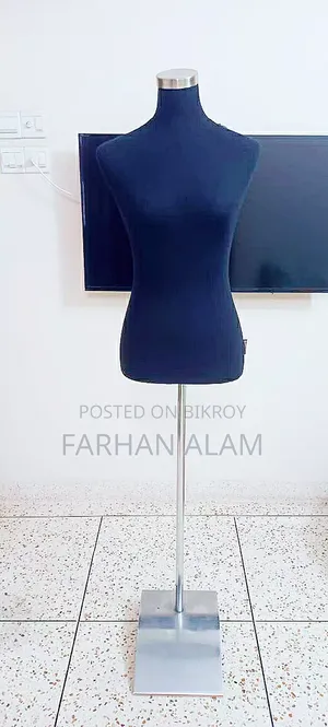 Maniquin Female/ Doll