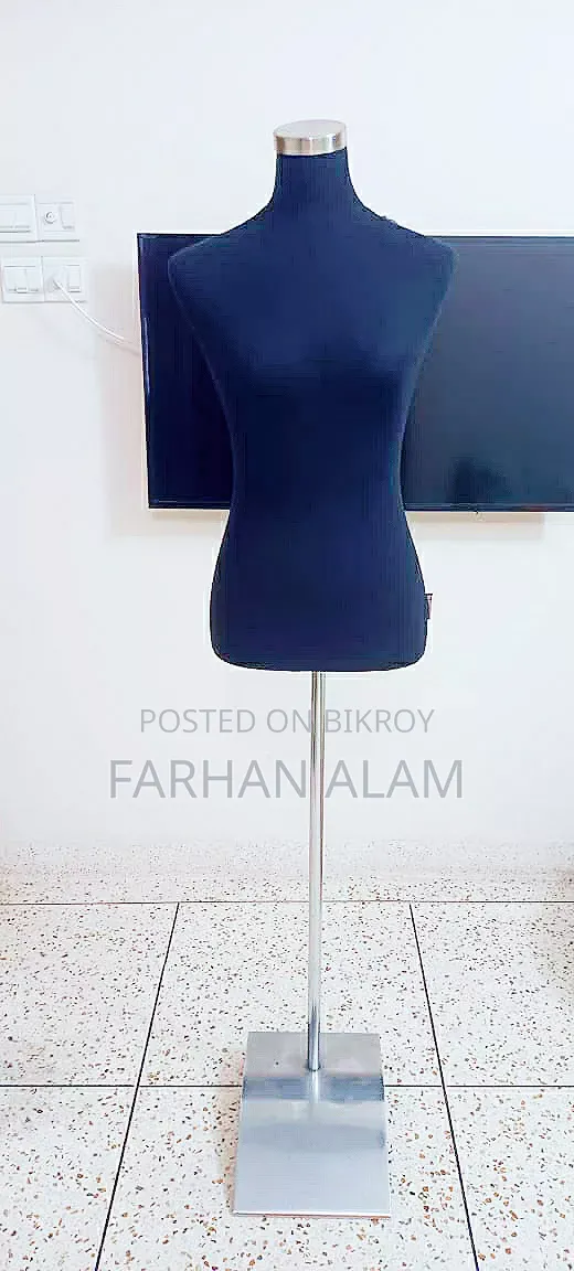 Maniquin Female/ Doll