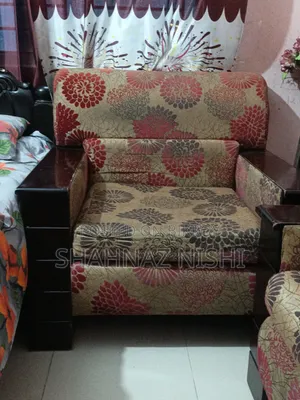 5-seater sofa for sale. Contact if you want to take it.
