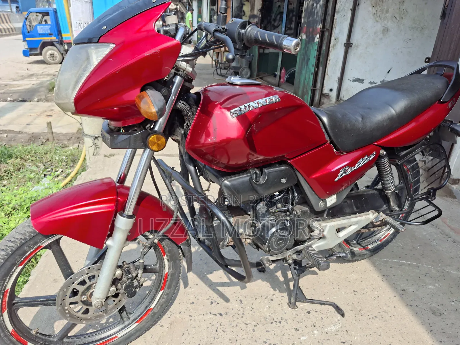রানার বুলেট ১০০ ২০১৭ রেড