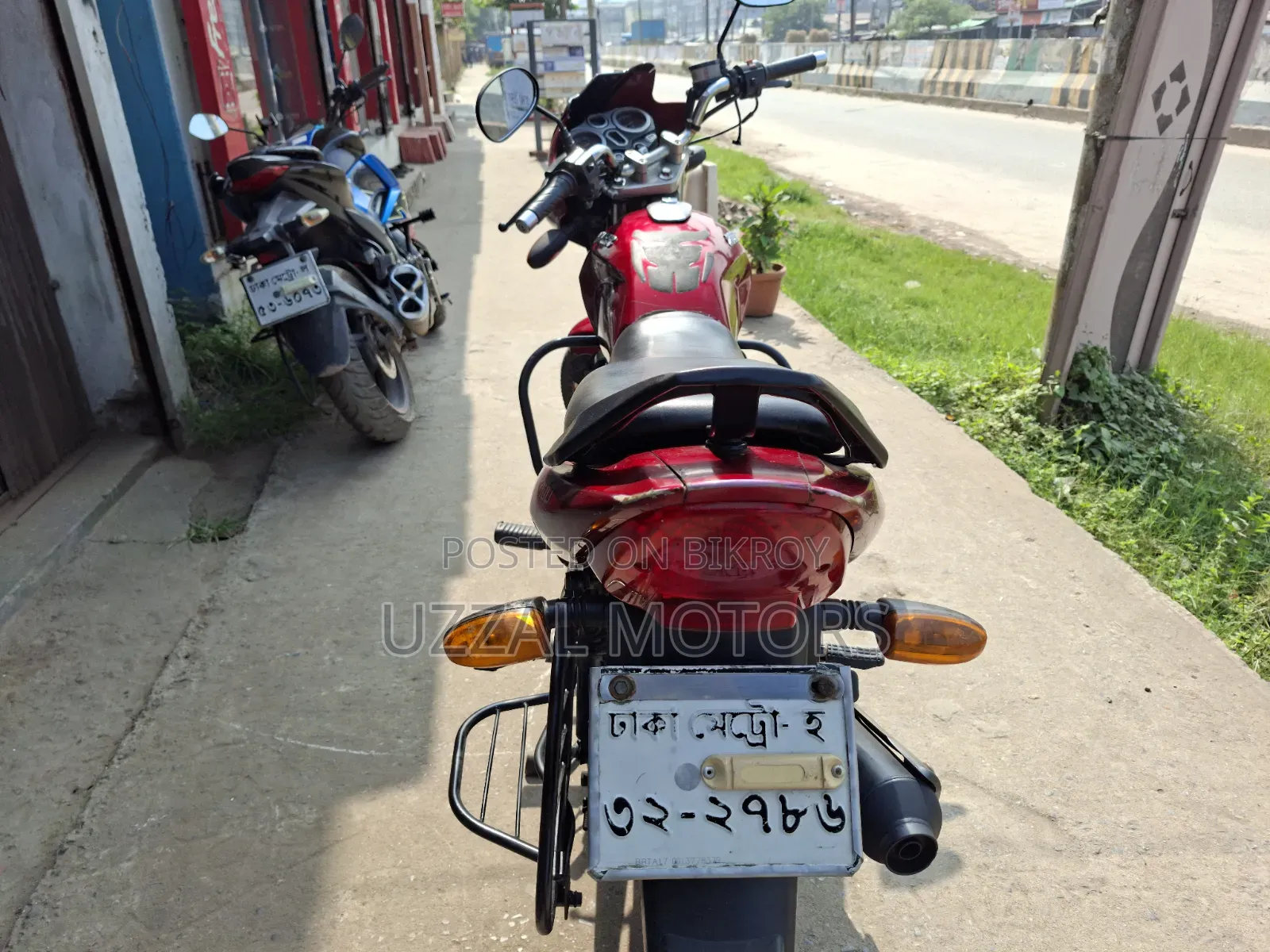 রানার বুলেট ১০০ ২০১৭ রেড