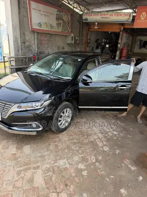 টয়োটা প্রমিও ২০১০ কালো