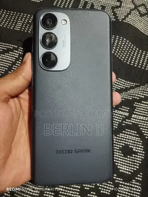 টেকনো স্পার্ক ৪০ প্রো প্লাস ২৫৬ জিবি
