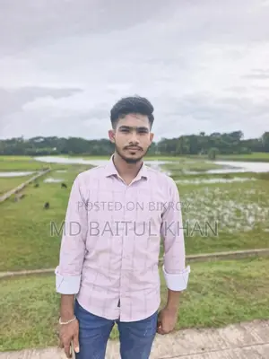 একটা বাসাতে একজন কেয়ারটেকার লাগবে।