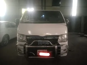 Toyota HiAce 2012 White