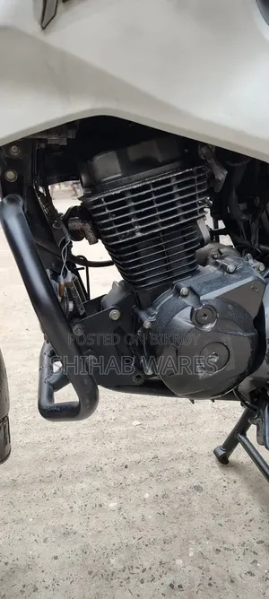 হিরো থ্রিলার ১৬০আর ২০২১ হোয়াইট
