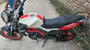 UM Rockville 125 2019 White