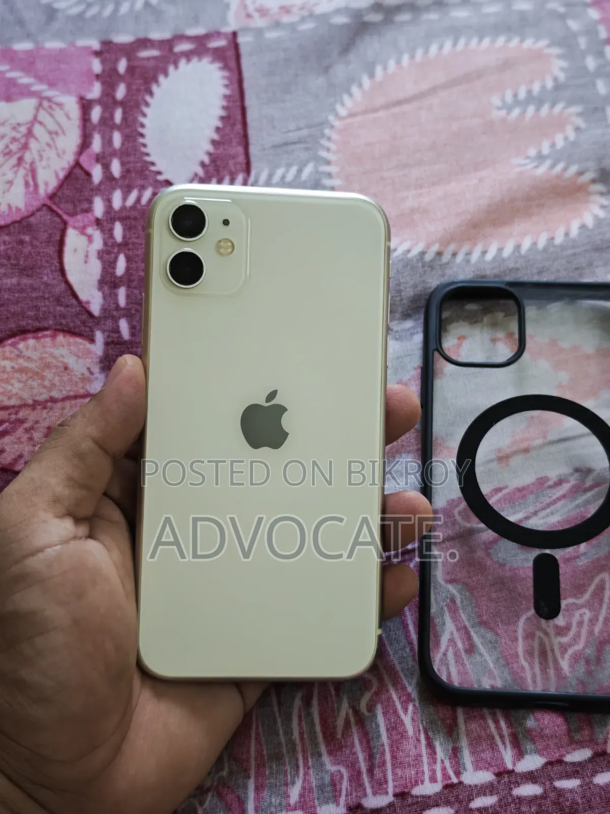 অ্যাপল আইফোন ১১ ১২৮ জিবি হোয়াইট