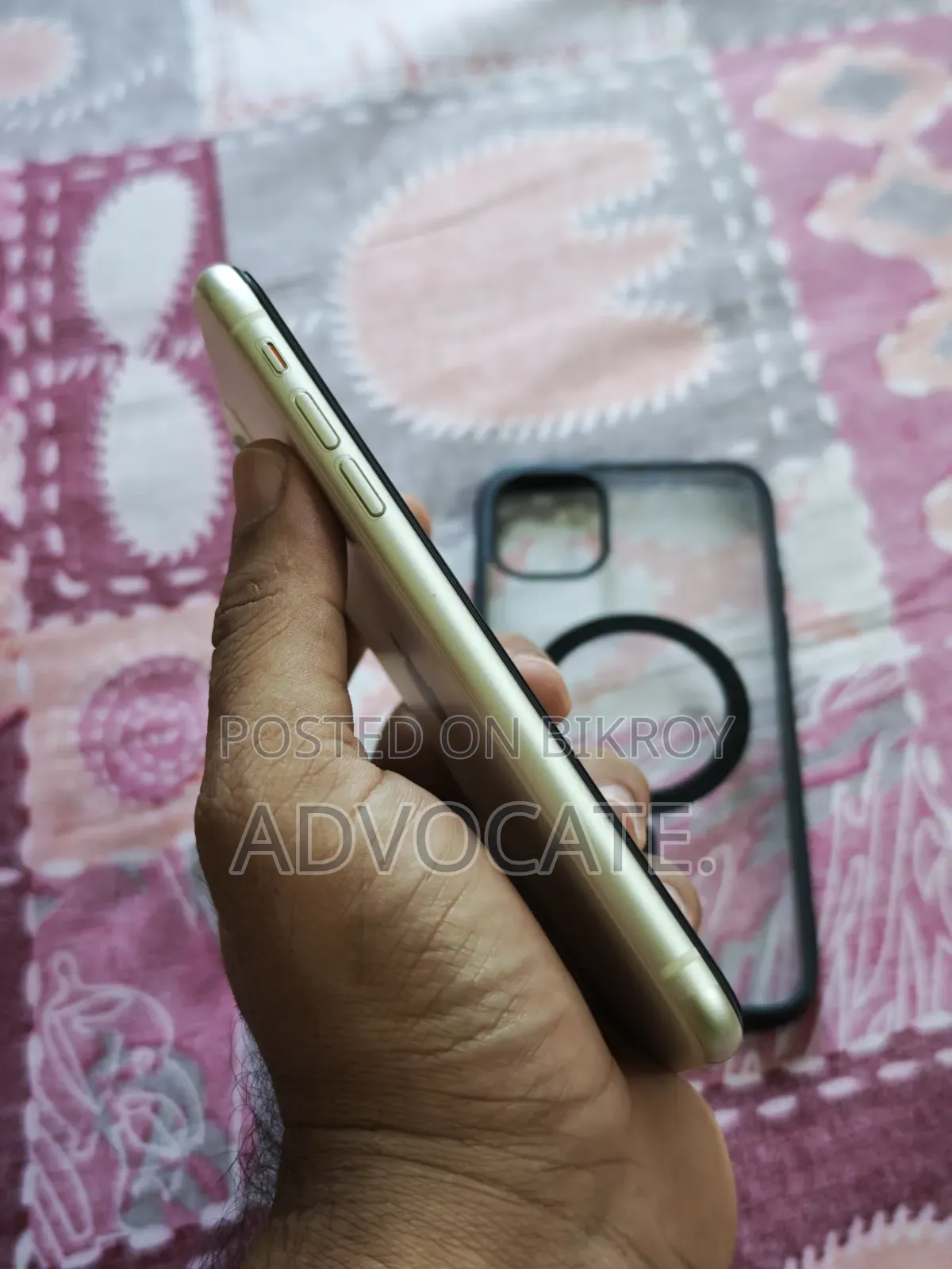 অ্যাপল আইফোন ১১ ১২৮ জিবি হোয়াইট