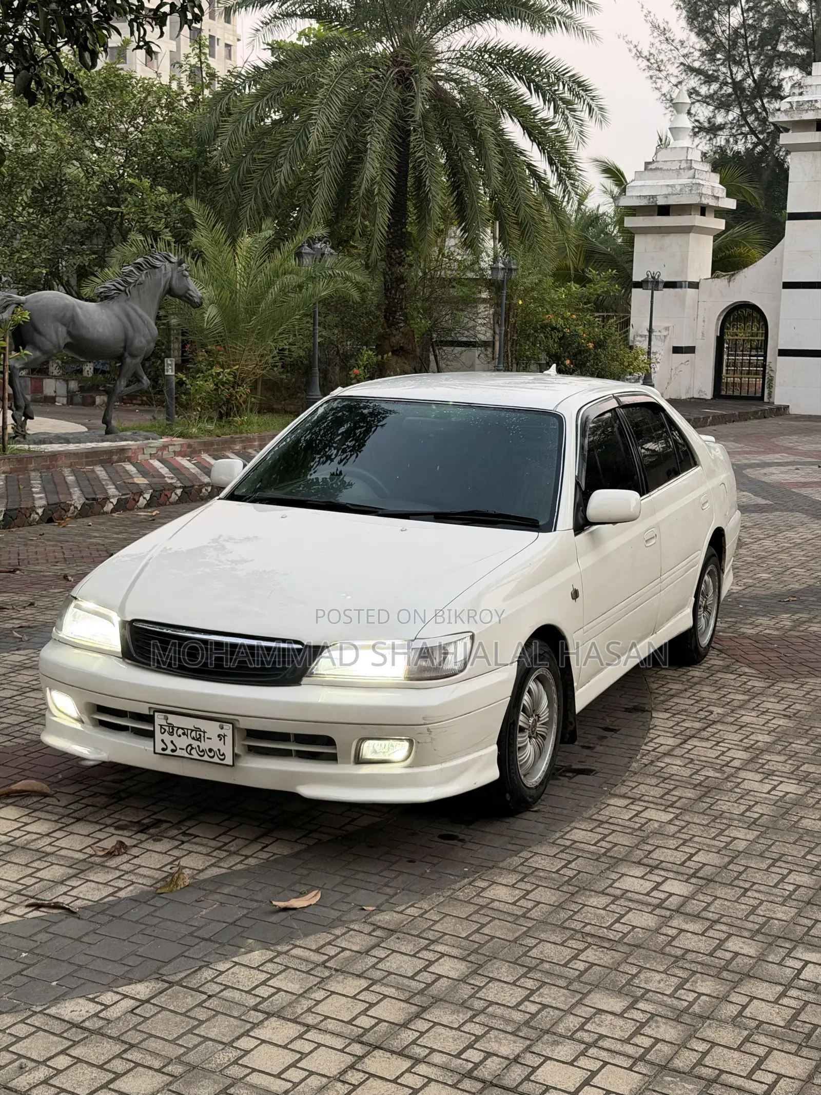 Toyota Corona Premio 1.6 Front-Wheel Drive 1998 Pearl