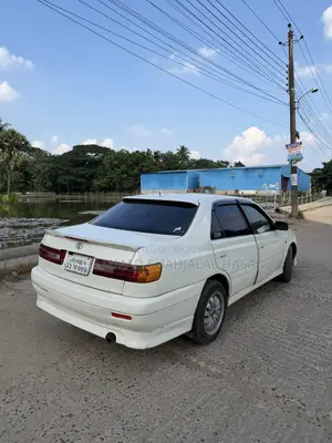Toyota Corona Premio 1.6 Front-Wheel Drive 1998 Pearl