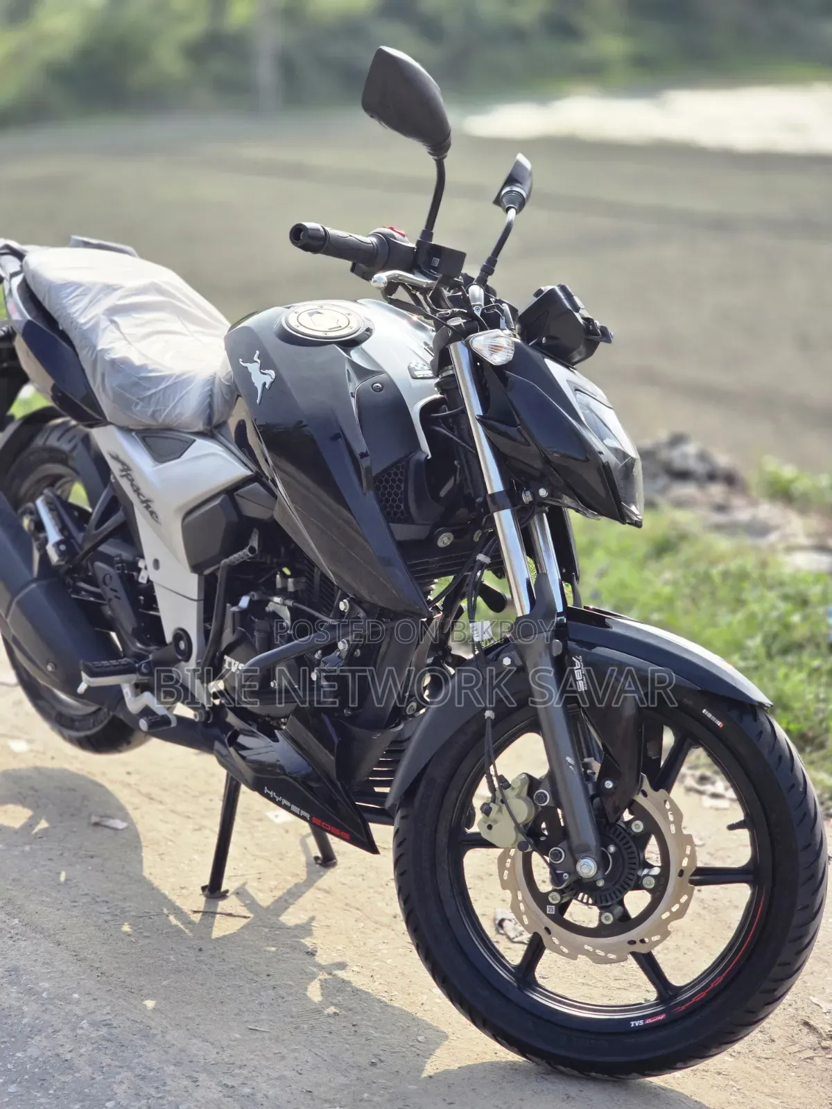 New TVS Apache RTR 160 4V 2026 Black