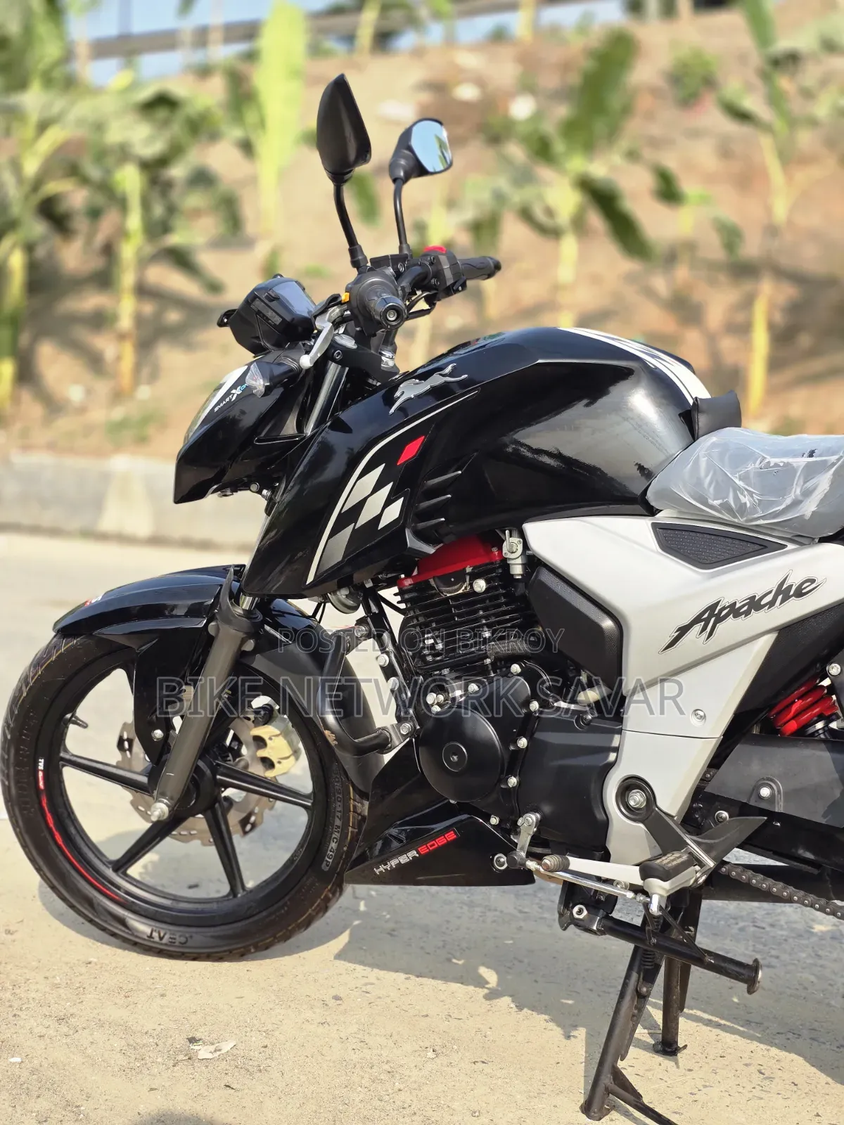 New TVS Apache RTR 160 4V 2026 Black