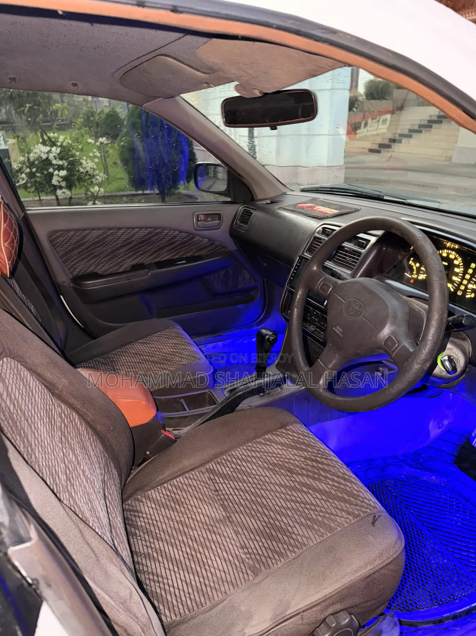 Toyota Corona Premio 1.6 Front-Wheel Drive 1998 Pearl