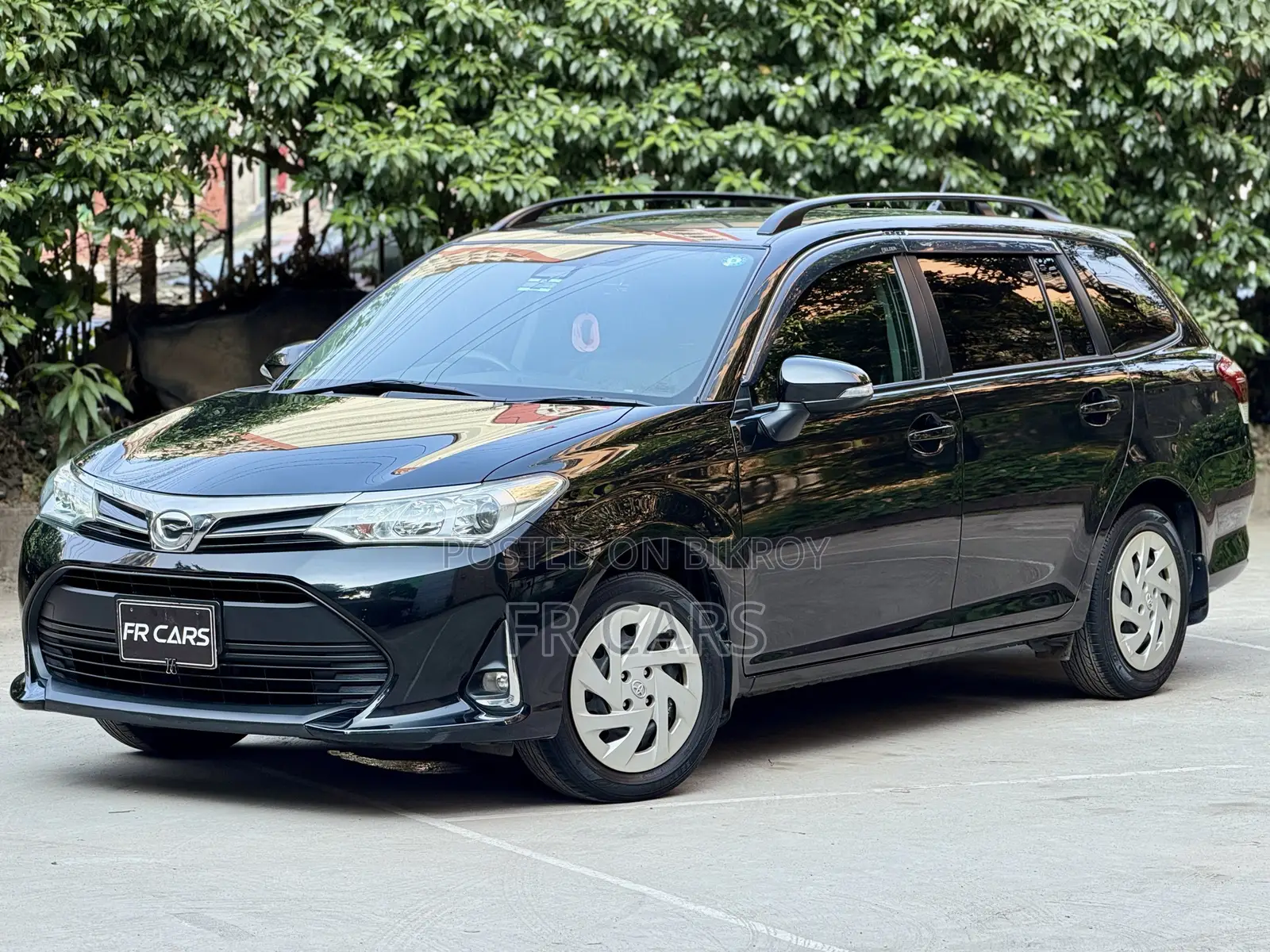 Toyota Corolla Fielder 1.5 Hybrid Front-Wheel Drive 2018 Black