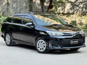 Toyota Corolla Fielder 1.5 Hybrid Front-Wheel Drive 2018 Black
