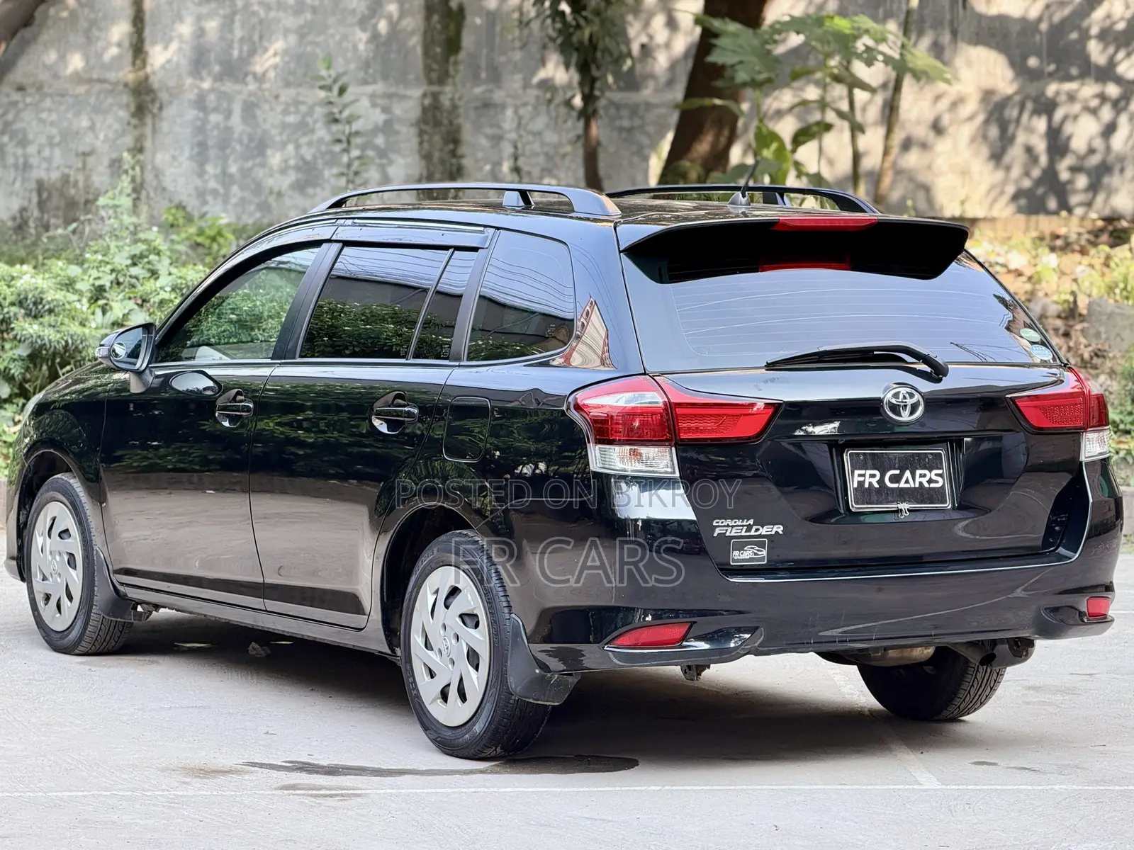 Toyota Corolla Fielder 1.5 Hybrid Front-Wheel Drive 2018 Black