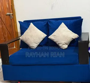 জরুরী সোফা সেট (৩+২) বিক্রয়ের জন্য
