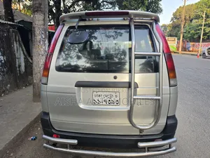 Toyota Noah 2002 Silver
