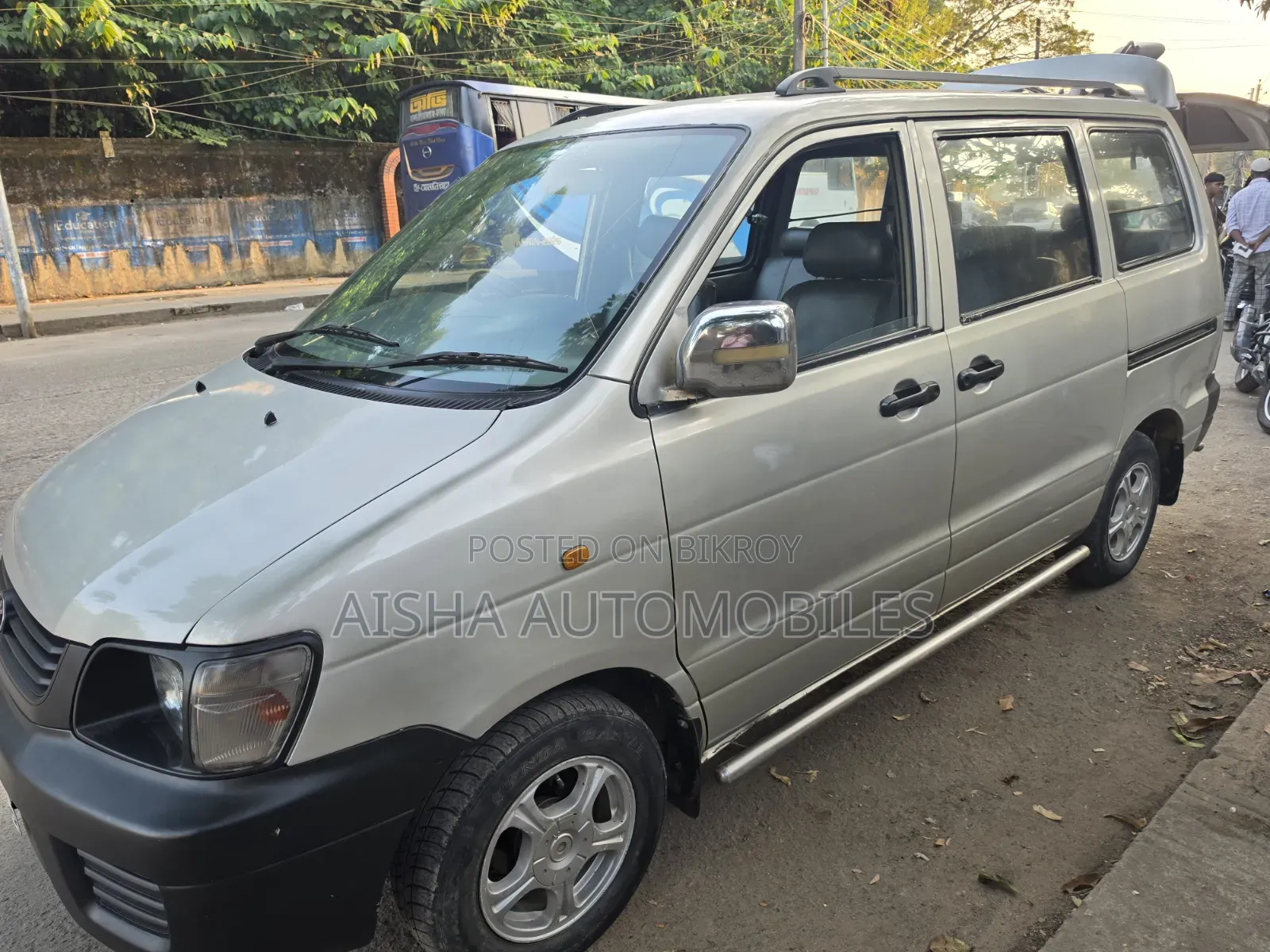 Toyota Noah 2002 Silver