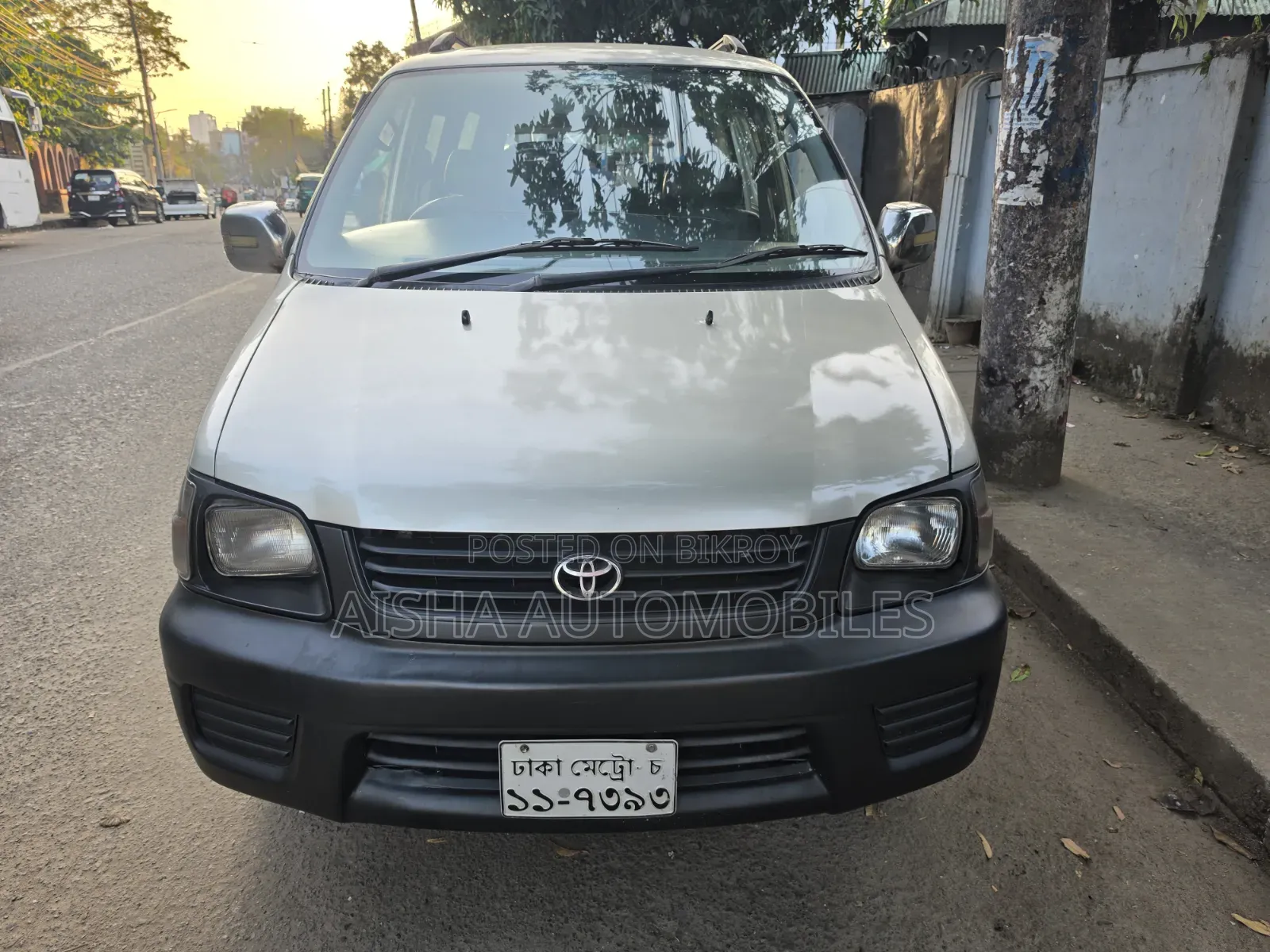 Toyota Noah 2002 Silver