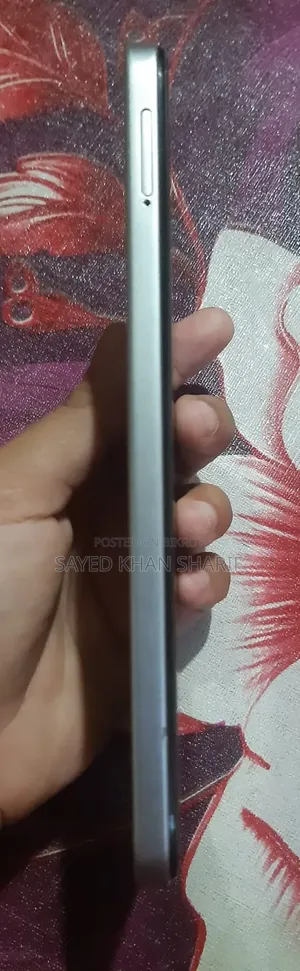 ইনফিনিক্স হট ৬০আই ১২৮ জিবি সিলভার