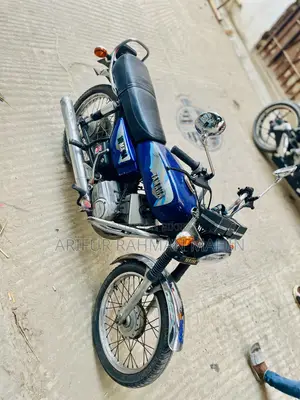 ইয়ামাহা ২০০১ ব্লু