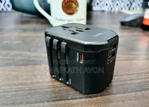 হোকো সি১৫ ২০ডাব্লিউ ইউনিভার্সাল ট্রাভেল এডাপ্টার