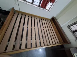 Bed for sale size 5/7 feet
