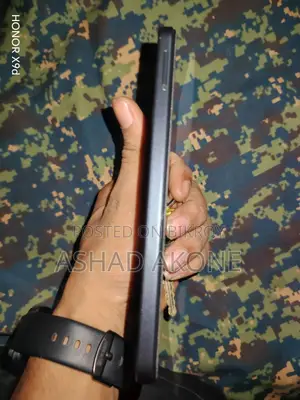 ইনফিনিক্স স্মার্ট ১০ ৬৪ জিবি কালো