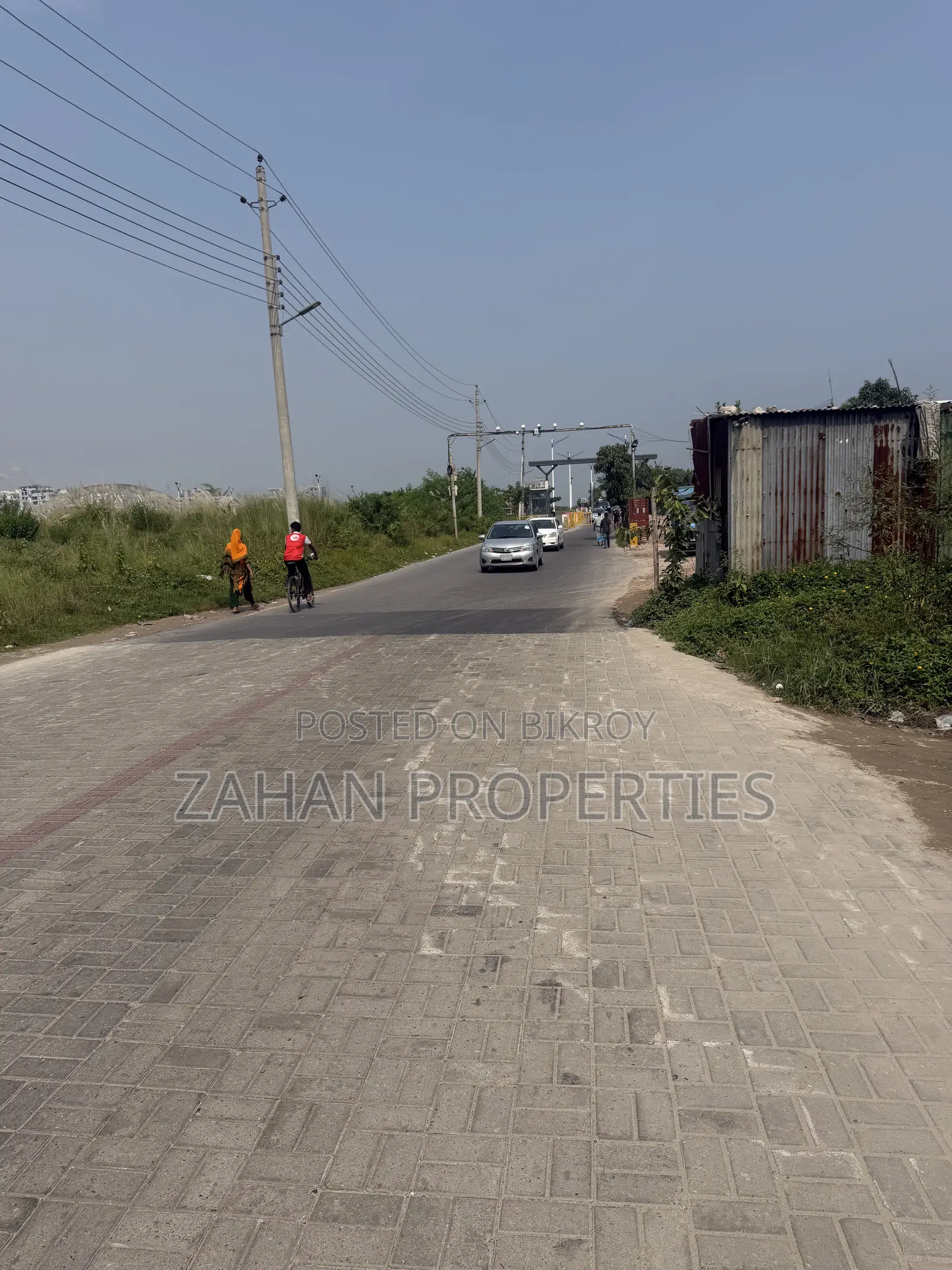 বসুন্ধরা জে ব্লক ৬০ ফুট রোড ৫ কাঠা প্লট বিক্রি।