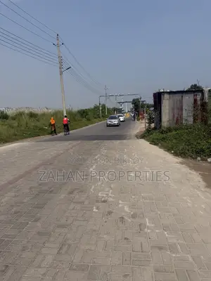 বসুন্ধরা জে ব্লক ৬০ ফুট রোড ৫ কাঠা প্লট বিক্রি।