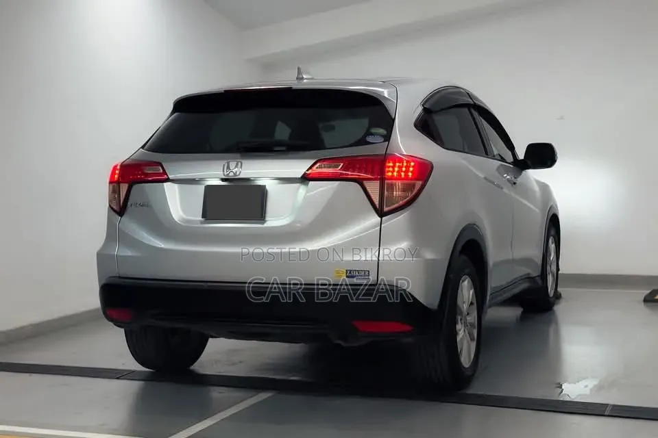 Honda Vezel 1.5 2WD 2014 Silver