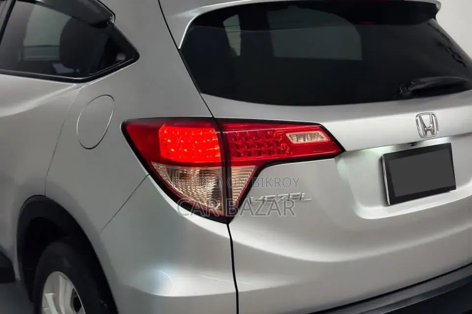 Honda Vezel 1.5 2WD 2014 Silver