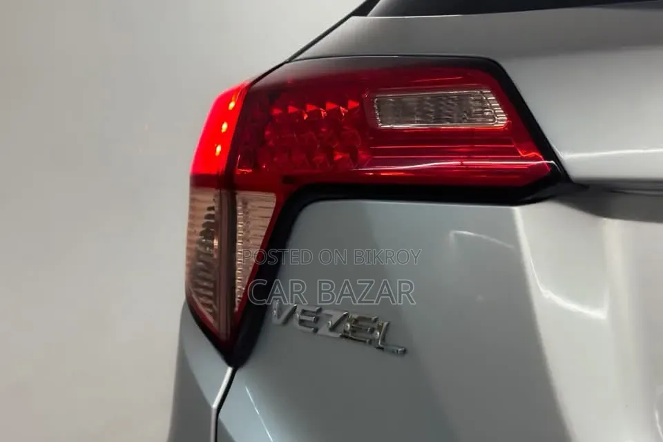 Honda Vezel 1.5 2WD 2014 Silver